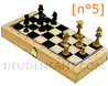 Coffret bois avec échiquier et jeu de 32 pièces d échecs en buis [nï¿½5] feutrï¿½es 